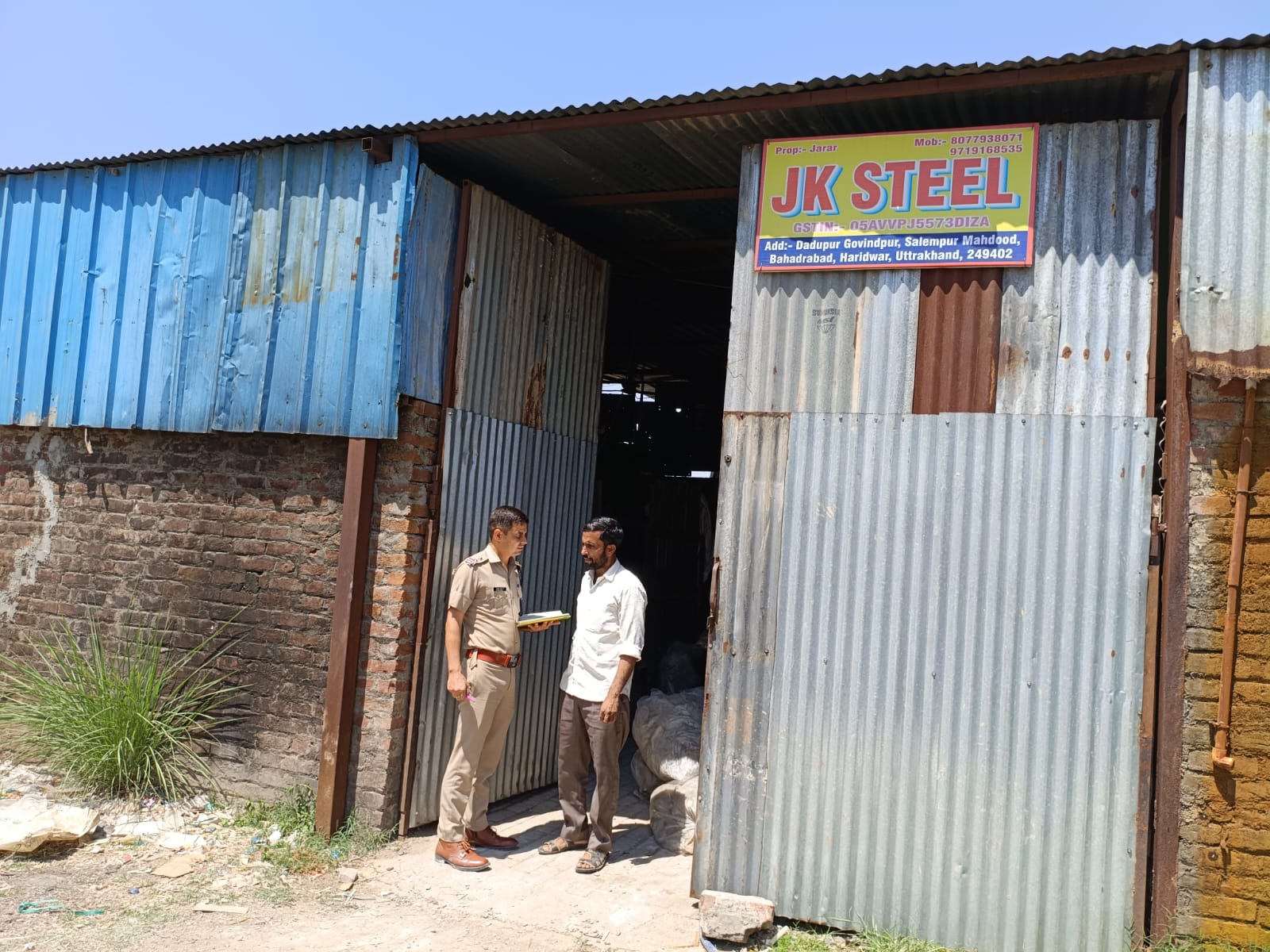 सत्यापन न कराने पर 6 मकान मालिकों पर 60 हजार का जुर्माना