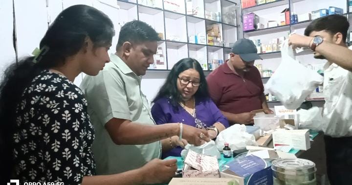 अवैध नशीली दवाओं का जखीरा बरामद, ड्रग इंस्पेक्टर और ANTF की संयुक्त छापेमारी