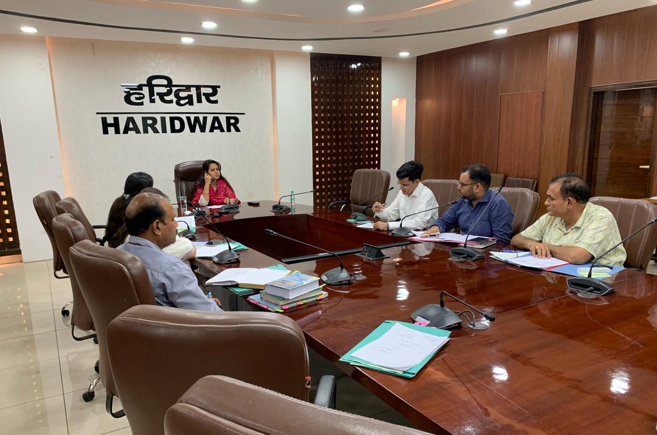 हरिद्वार: मुख्य विकास अधिकारी ने सीएसआर के तहत प्रस्तावित स्वास्थ्य कार्यों की समीक्षा की